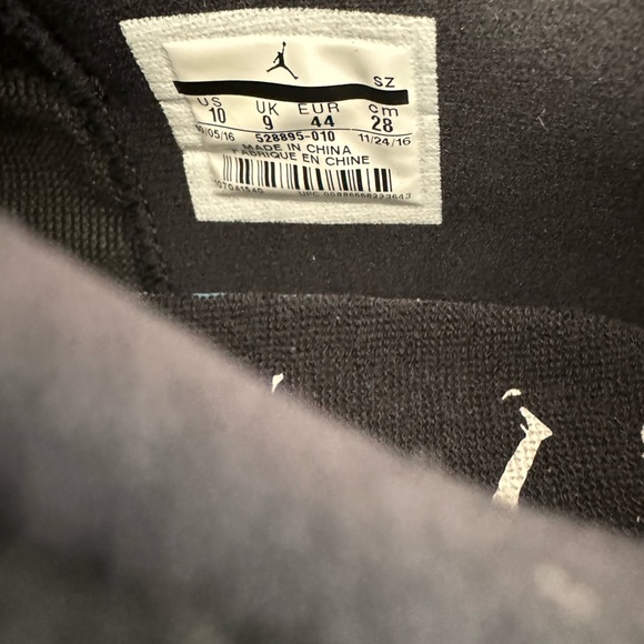 Jordan 11 Retro Low “72-10” size 10 - Picture 5 of 5